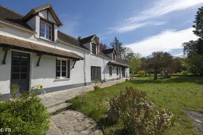 /international/fr/le-vaudoue-ile-de-france-310107448845/