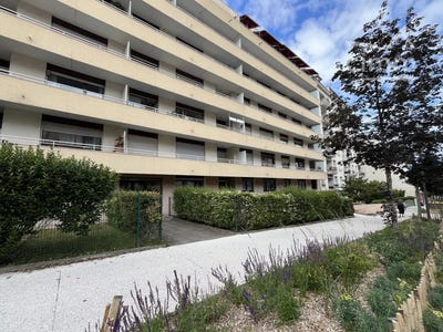 /international/fr/clermont-ferrand-auvergne-310108564946/