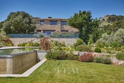 /international/fr/aix-en-provence-provence-alpes-cote-d-azur-310108527281/