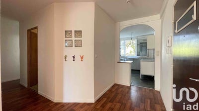 /international/fr/joue-les-tours-centre-val-de-loire-310100543659/