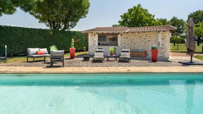 /international/fr/villie-morgon-hh-15310709-villie-morgon-rhone-310100957027/