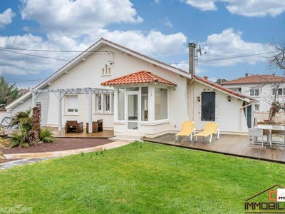 /international/fr/pujols-aquitaine-310108264914/