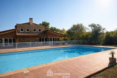 /international/fr/le-thoronet-provence-alpes-cote-d-azur-310109380533/