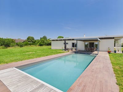 /international/fr/salignac-eyvigues-aquitaine-310108527083/