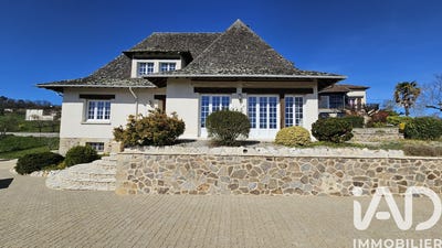 /international/fr/saint-etienne-de-maurs-auvergne-310106577173/