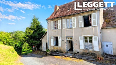 /international/fr/segur-le-chateau-limousin-310102631907/