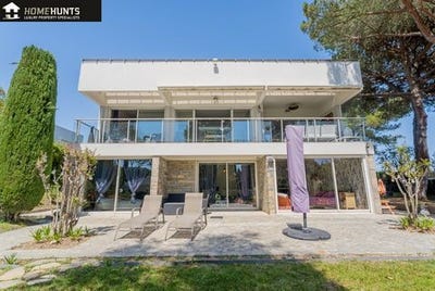 /international/fr/villeneuve-loubet-provence-alpes-cote-d-azur-310108531062/
