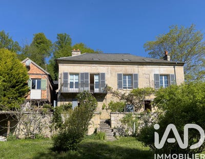 /international/fr/pierrefonds-picardie-310106936615/