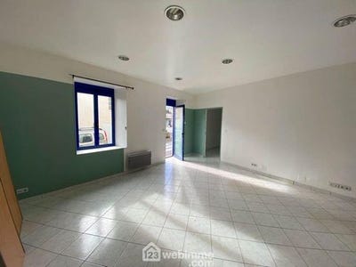 /international/fr/saint-vincent-sterlanges-pays-de-la-loire-310099758919/?lang=en