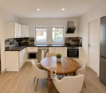 /international/fr/annecy-le-vieux-rhone-310109875440/