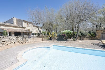 /international/fr/caseneuve-provence-alpes-cote-d-azur-310098943266/