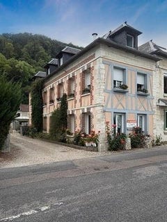 /international/fr/caumont-upper-normandy-310101670764/