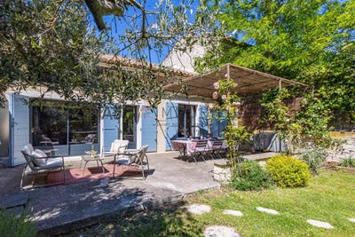/international/fr/saint-remy-de-provence-provence-alpes-cote-d-azur-310109126887/