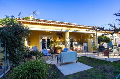 /international/fr/roquebrune-sur-argens-provence-alpes-cote-d-azur-310100559196/