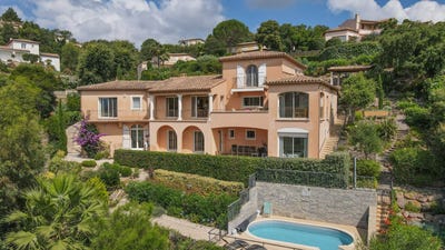 /international/fr/les-adrets-de-l-esterel-hh-15586739-les-adrets-de-l-esterel-provence-alpes-cote-d-azur-310100959806/?lang=fr