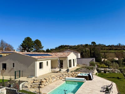 /international/fr/pierrevert-provence-alpes-cote-d-azur-310106485398/