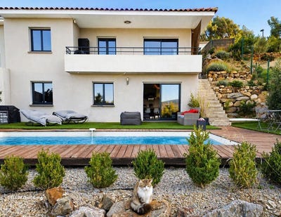 /international/fr/treilles-languedoc-roussillon-310108596006/