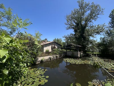 /international/fr/la-jemaye-aquitaine-310108870922/