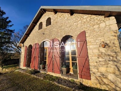 /international/fr/busseaut-burgundy-310105306383/