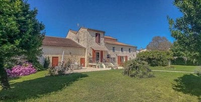 /international/fr/saint-yzans-de-medoc-aquitaine-310098765977/?lang=en