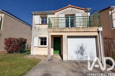 /international/fr/fontaine-le-comte-charente-310107245647/