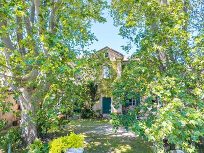 /international/fr/l-isle-sur-la-sorgue-provence-alpes-cote-d-azur-310107973335/