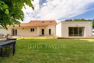 /international/fr/parentis-en-born-aquitaine-310108565136/