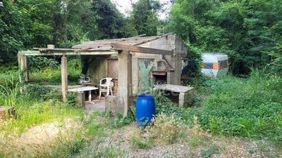 /international/fr/dions-languedoc-roussillon-310101387366/