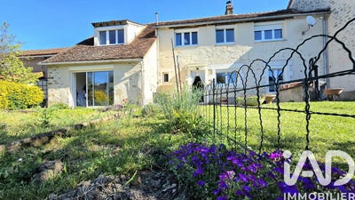 /international/fr/lignac-centre-val-de-loire-310107492924/