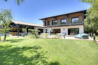 /international/fr/soorts-hossegor-aquitaine-310101044352/