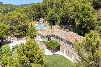 /international/fr/saumane-de-vaucluse-provence-alpes-cote-d-azur-310100936506/?lang=fr