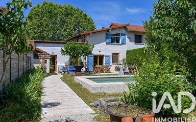 /international/fr/saint-didier-de-formans-rhone-310108591543/?lang=th