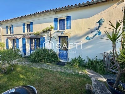 /international/fr/coulon-charente-310107299223/