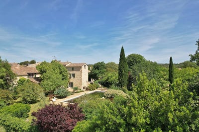 /international/fr/uzes-aquitaine-310108436313/
