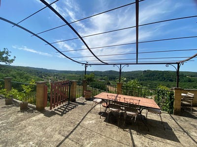 /international/fr/la-roque-gageac-aquitaine-310109096343/?lang=de
