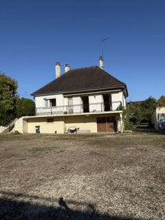 /international/fr/brienon-sur-armancon-burgundy-310105343329/