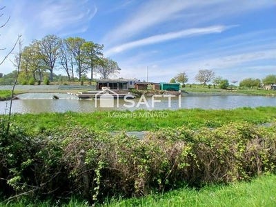 /international/fr/la-carneille-la-basse-normandie-310107472714/
