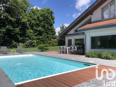 /international/fr/prevessin-moens-rhone-310098526198/