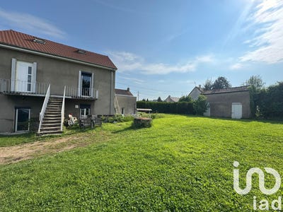 /international/fr/montceau-les-mines-burgundy-310099806506/