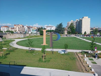 /international/fr/roanne-pays-de-la-loire-310099684473/