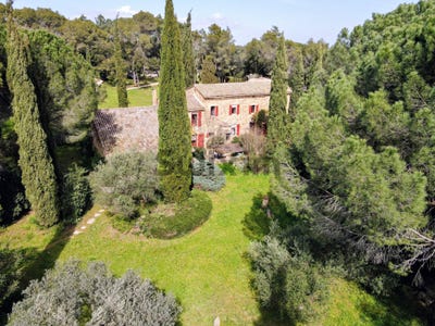 /international/fr/saint-quentin-la-poterie-languedoc-roussillon-310108044005/