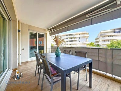 /international/fr/mandelieu-la-napoule-provence-alpes-cote-d-azur-310100889439/?lang=pt