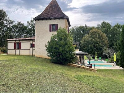 /international/fr/beynac-et-cazenac-aquitaine-120094594770/?lang=zh-tw