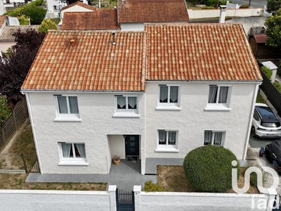 /international/fr/saintes-charente-310101204075/?lang=fr