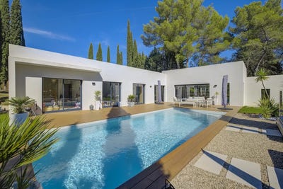 /international/fr/chateauneuf-grasse-hh-15812445-chateauneuf-grasse-provence-alpes-cote-d-azur-310100958594/