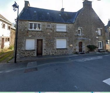 /international/fr/miniac-morvan-brittany-310105685602/