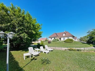 /international/fr/chatenoy-en-bresse-burgundy-310100281529/