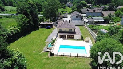 /international/fr/couzeix-limousin-310108403228/