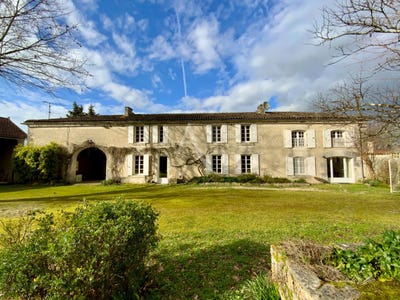 /international/fr/criteuil-la-magdeleine-charente-310105989194/