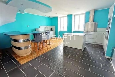 /international/fr/saint-pierre-la-cour-pays-de-la-loire-310099075466/